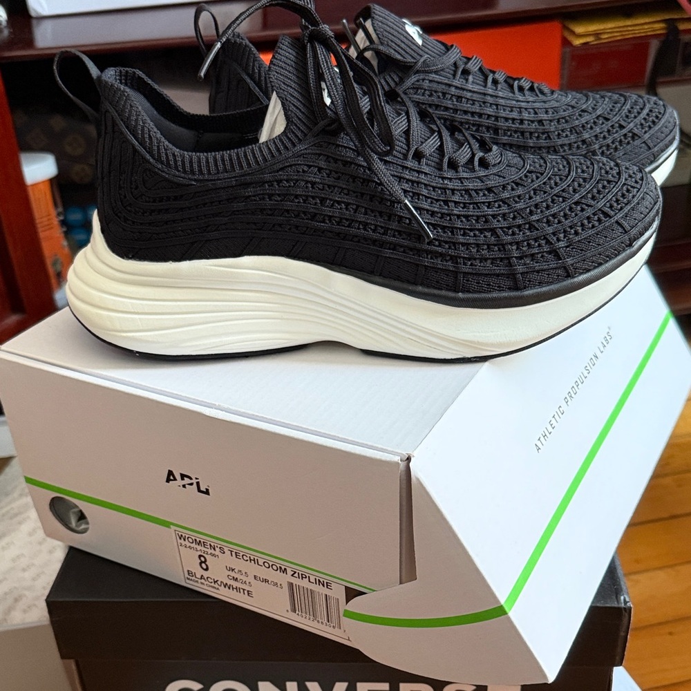 APL TechLoom Zipline — Black and White